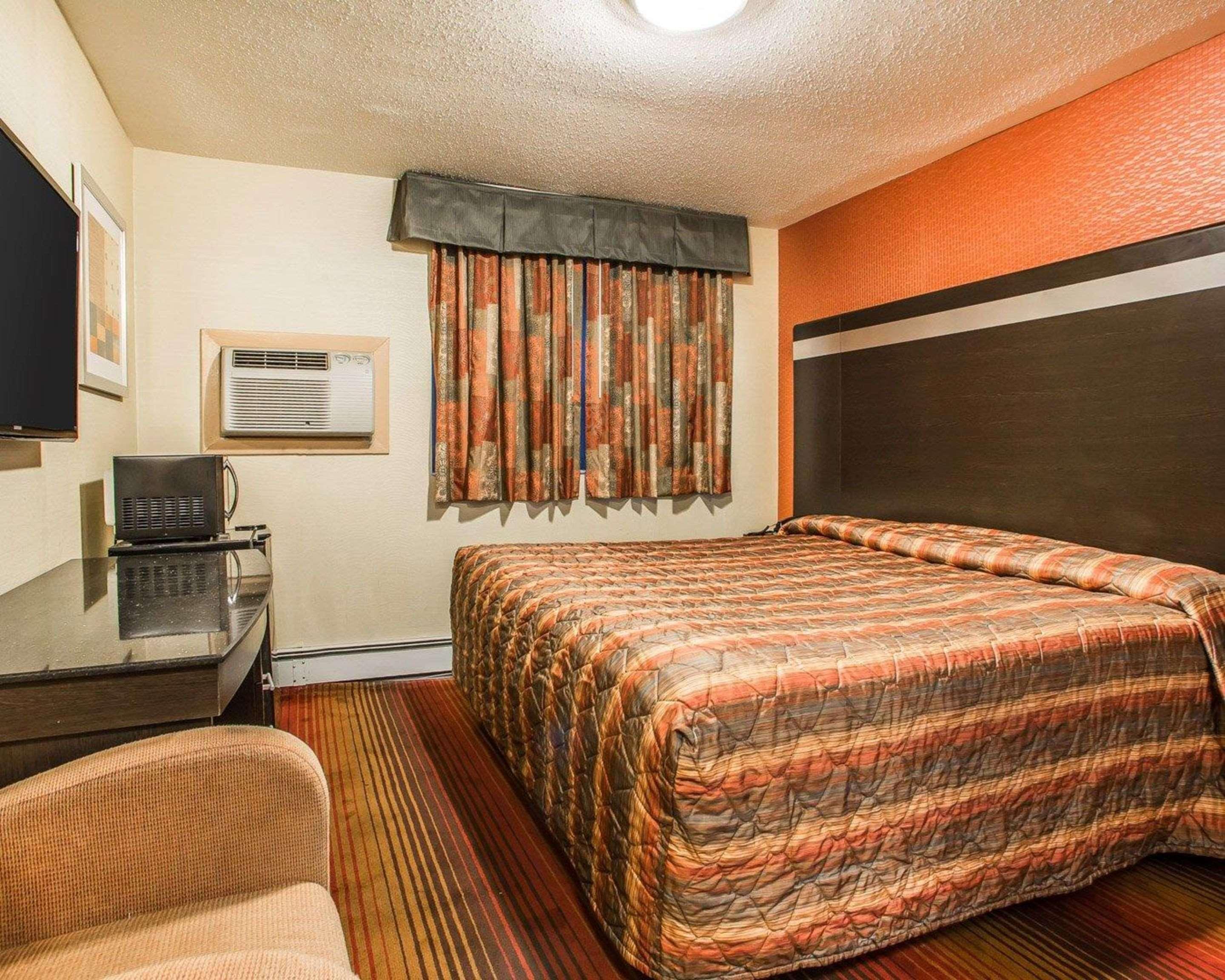 Rodeway Inn Belleville Dış mekan fotoğraf