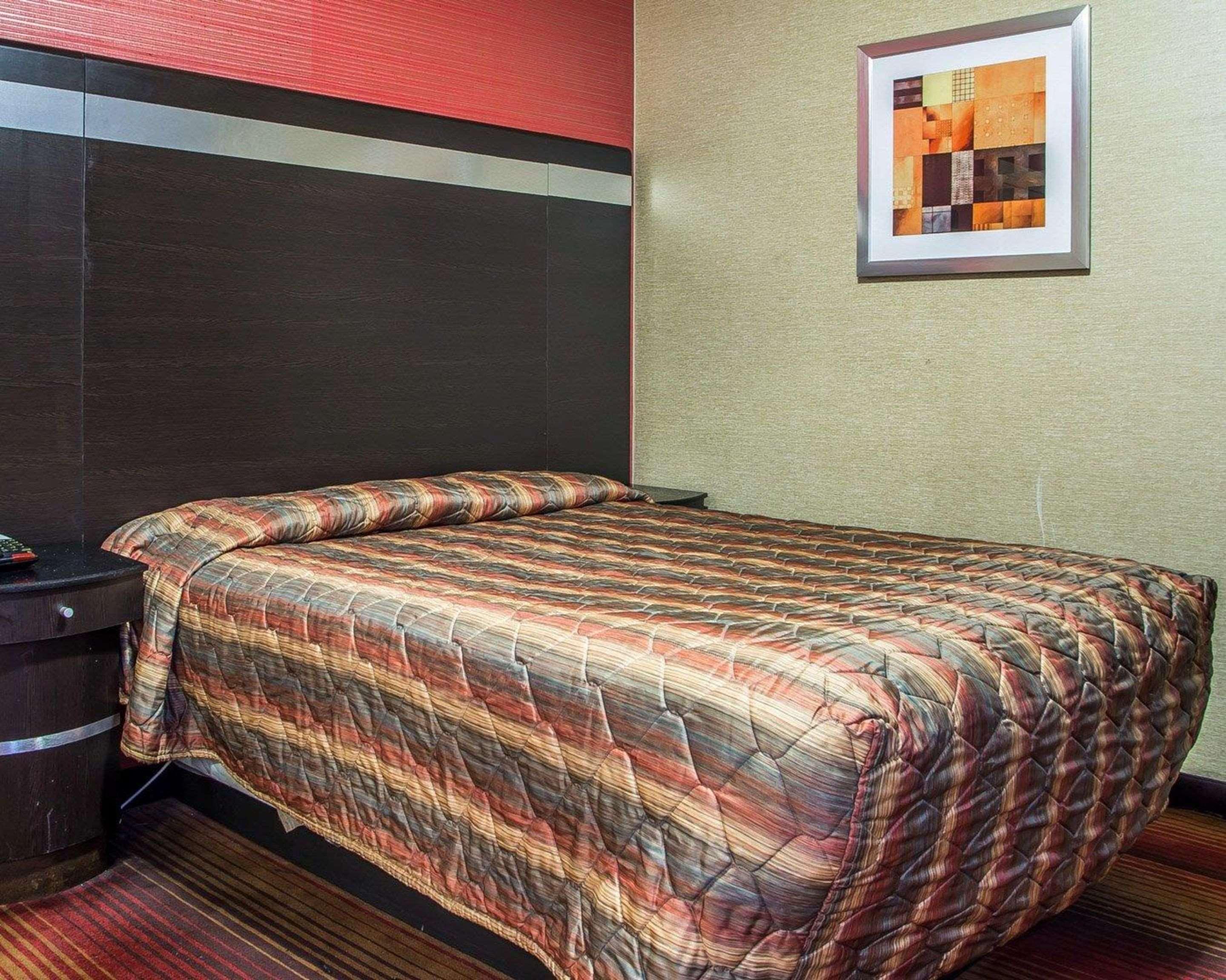 Rodeway Inn Belleville Dış mekan fotoğraf