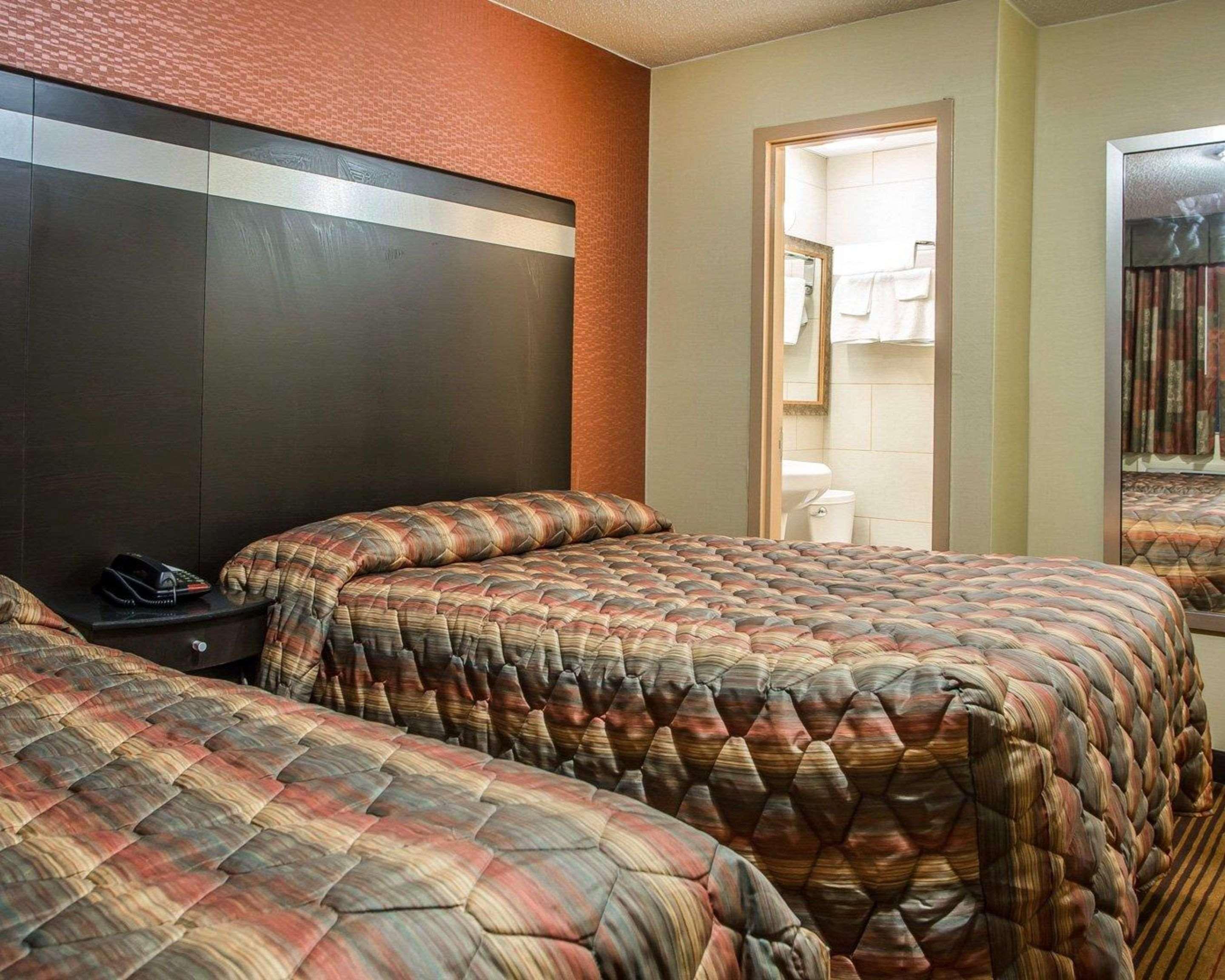Rodeway Inn Belleville Dış mekan fotoğraf