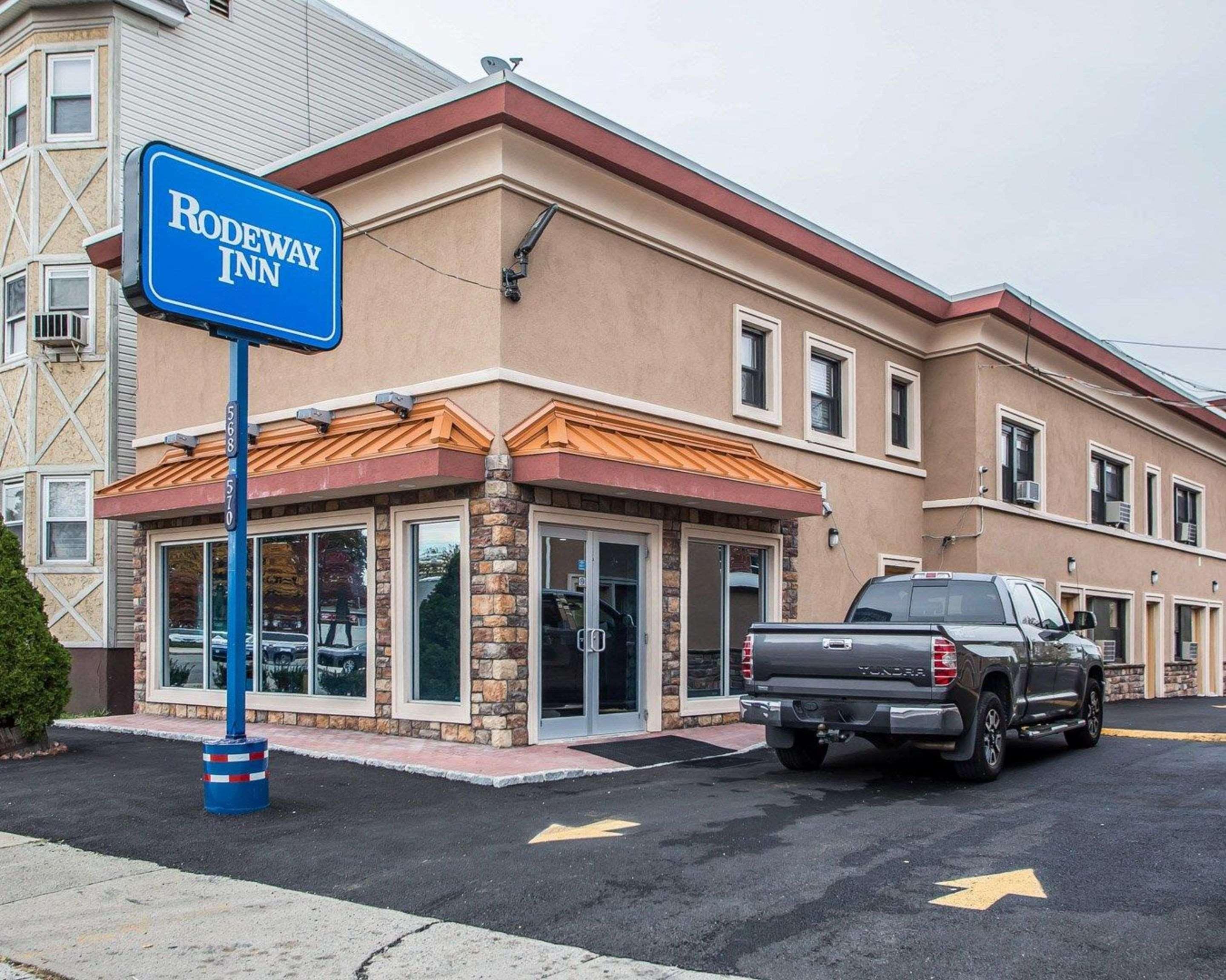 Rodeway Inn Belleville Dış mekan fotoğraf