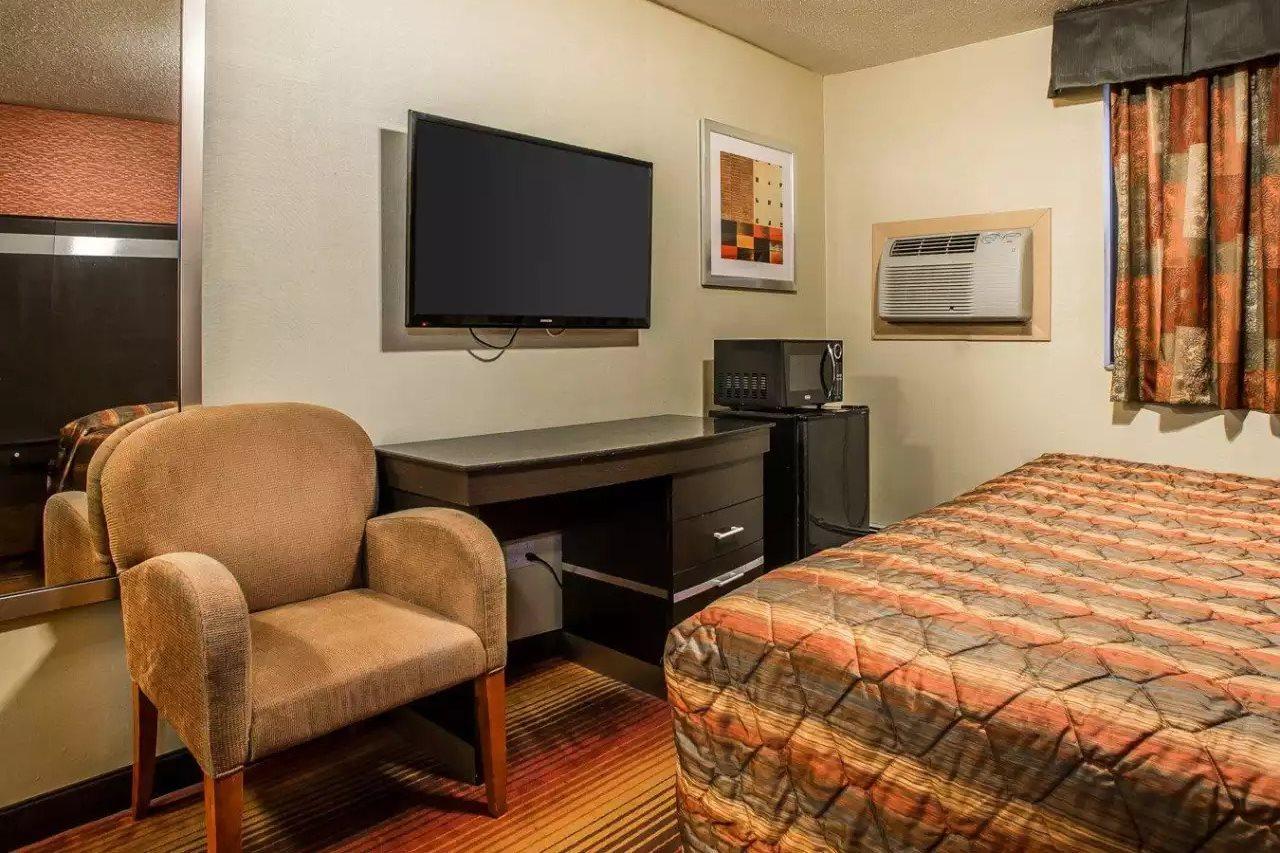 Rodeway Inn Belleville Dış mekan fotoğraf