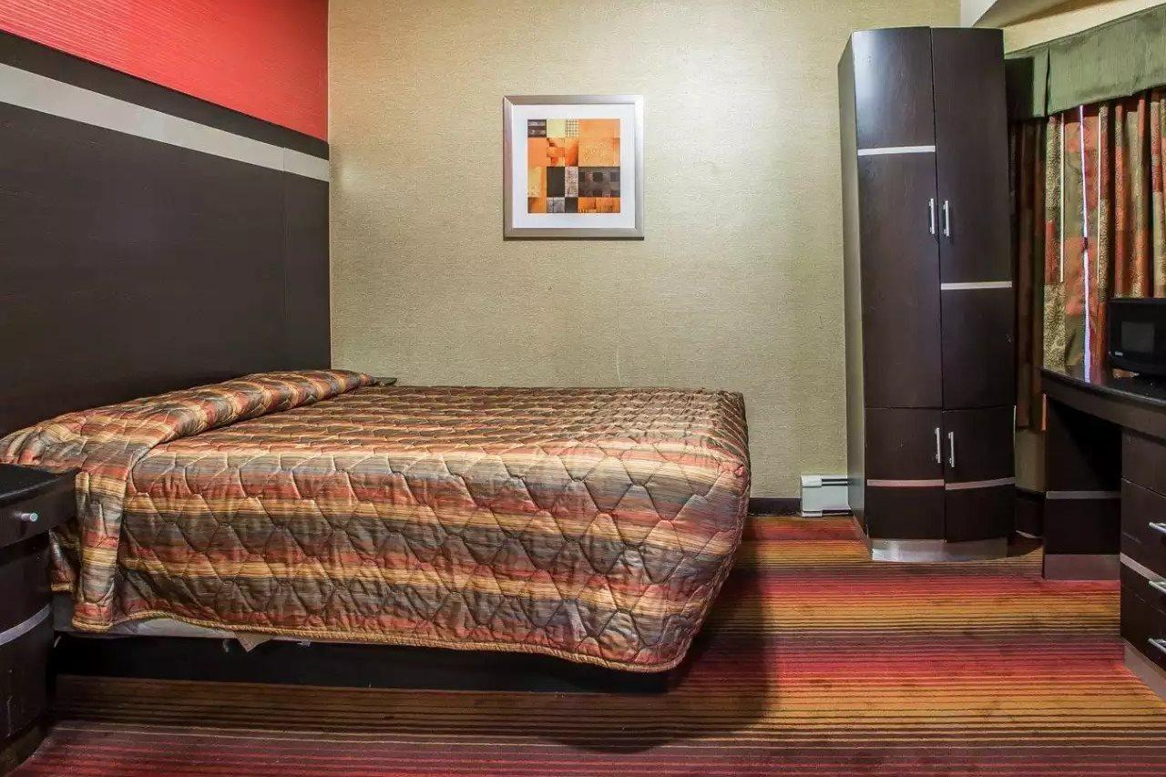 Rodeway Inn Belleville Dış mekan fotoğraf