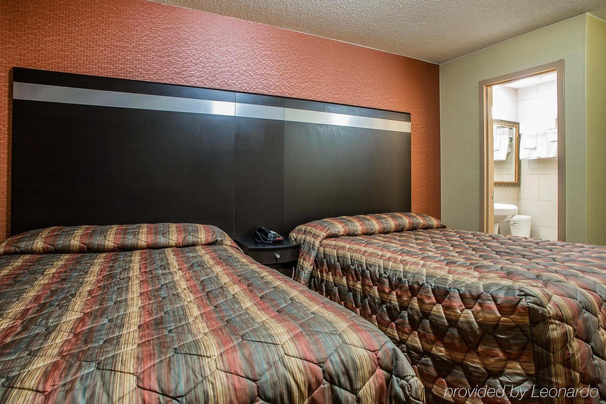 Rodeway Inn Belleville Dış mekan fotoğraf